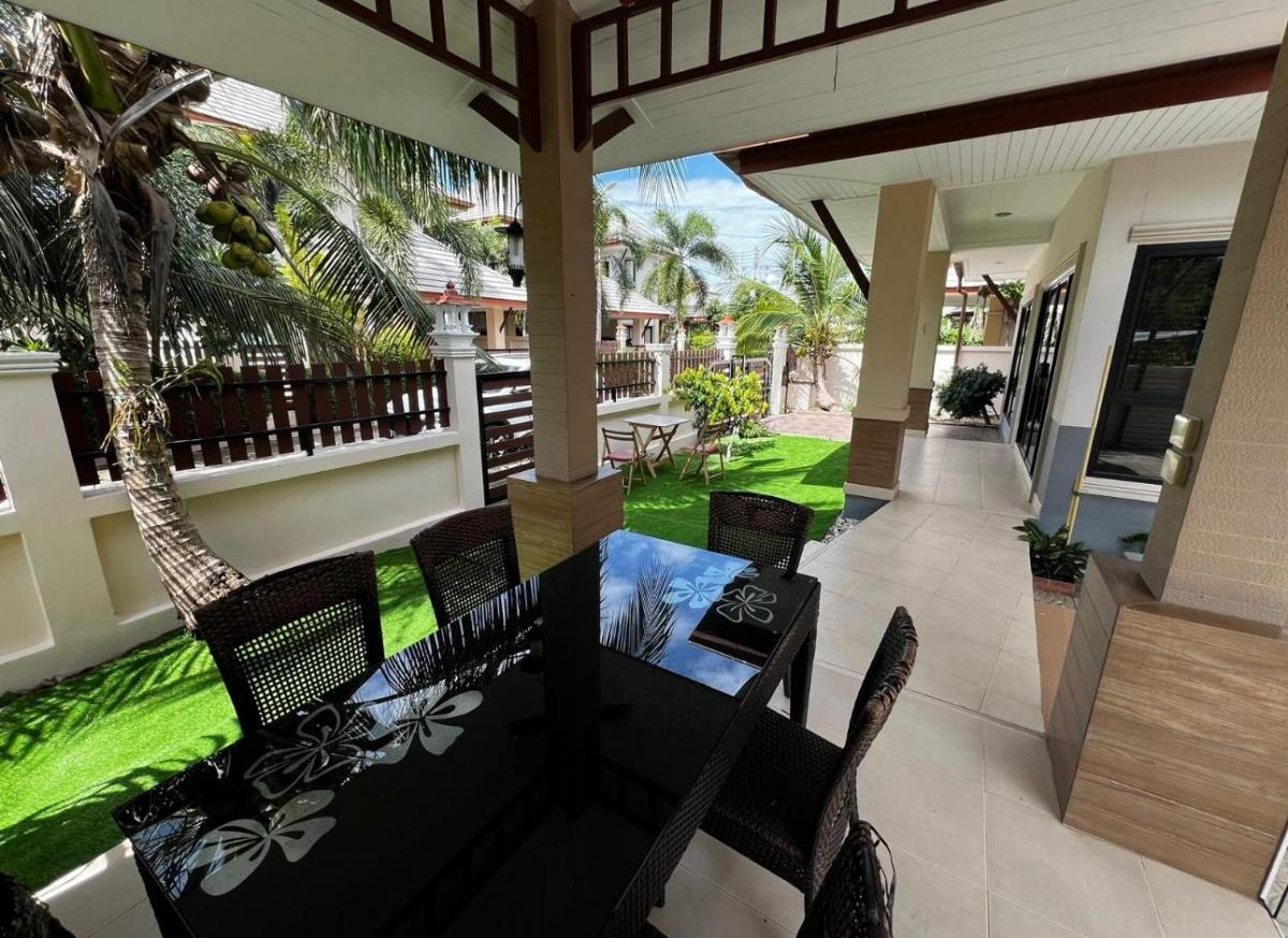 Продажа Вилла в Паттайя (На Джомтьен) — Baan Dusit Pattaya View - фото 1