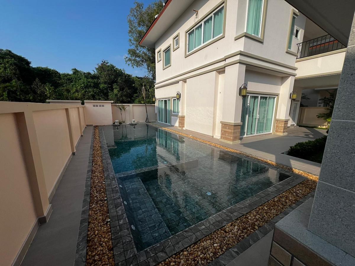 Продажа Вилла в Паттайя (Восточная Паттайя) — BAAN Dusit Pattaya Garden 6 на берегу моря - фото 1