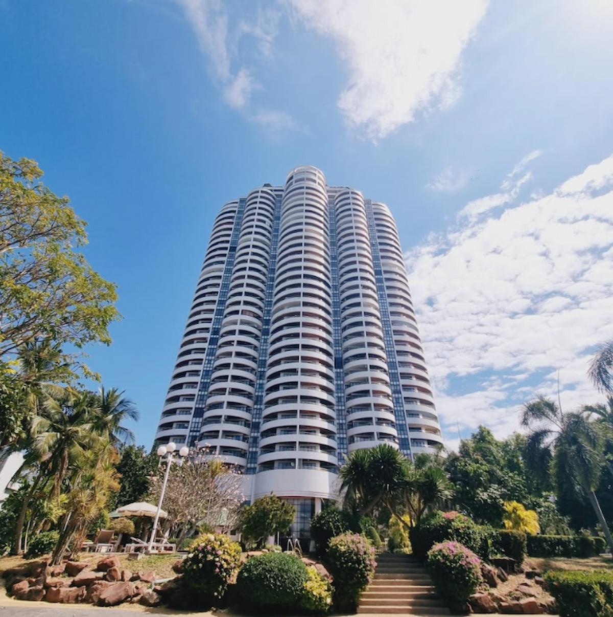 Продажа Квартира в Паттайя (На Джомтьен) — Krisda Golden Condotel Cliff & Park у моря - фото 1