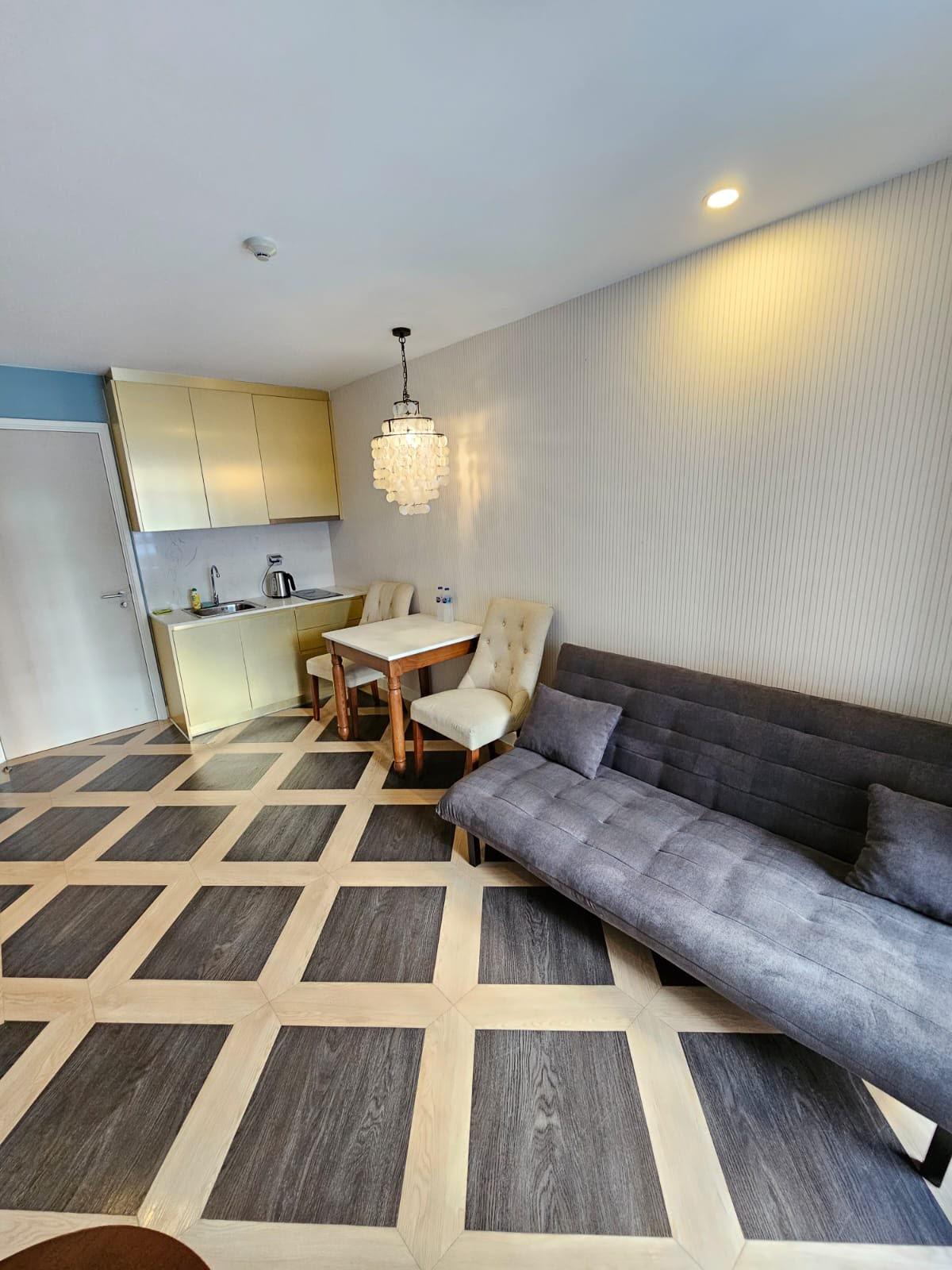 Продажа Квартира в Паттайя (На Джомтьен) — Espana Condo Resort Pattaya (1 bedroom 3 floor) с бассейном - фото 1