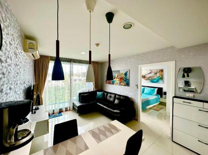 Acqua Condominium (1BR 5 floor)