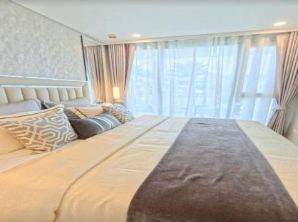 Copacabana Coral Reef Pattaya (RESALE 1BR 35 floor)